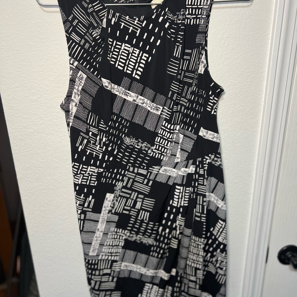 Black and White Patterned Women's Dress